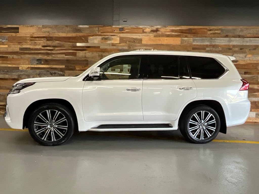 Used 2019 Lexus LX 570 4WD w/ Luxury Package image 56
