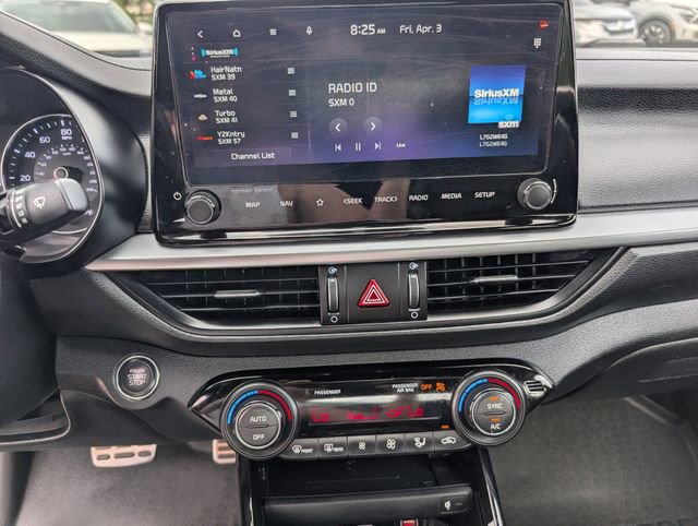 Used 2024 Kia Forte GT-Line w/ GT-Line Premium Package image 13