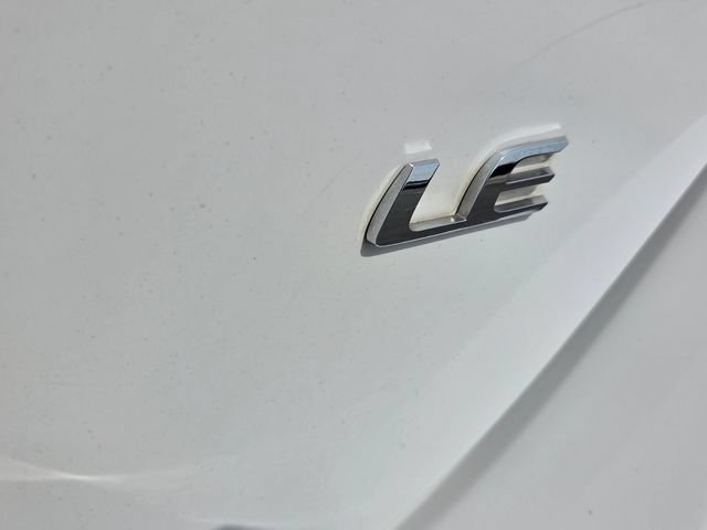 Used 2018 Toyota Corolla LE FWD image 12