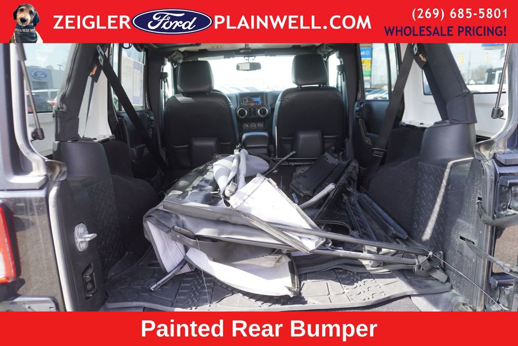 Used 2016 Jeep Wrangler Unlimited Sahara AWD/4WD image 11