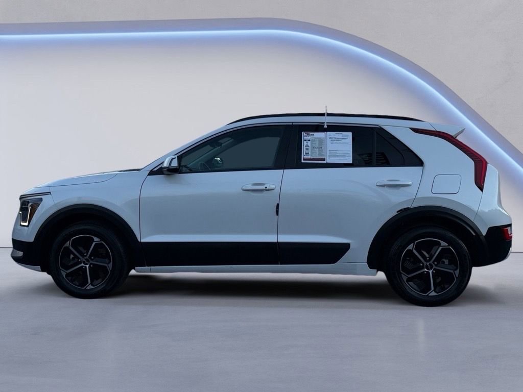 Used 2023 Kia Niro EX image 6