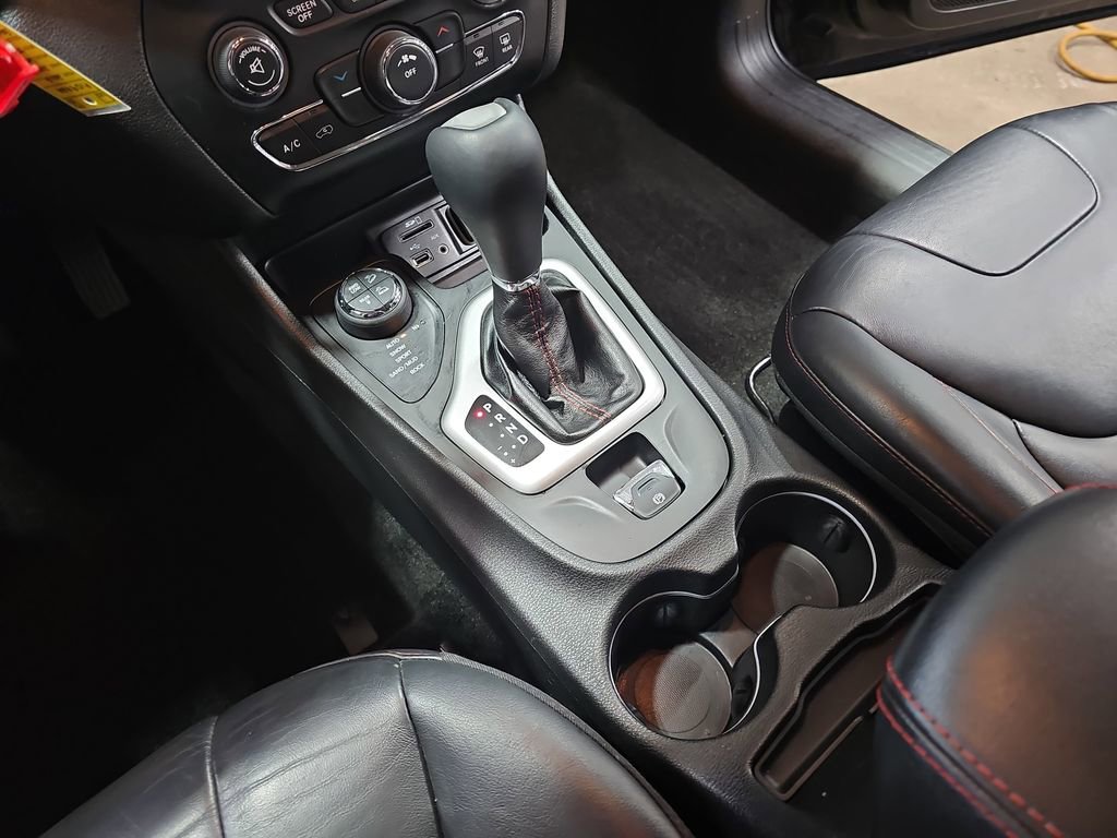 Used 2016 Jeep Cherokee Trailhawk w/ Leather Interior Group image 25