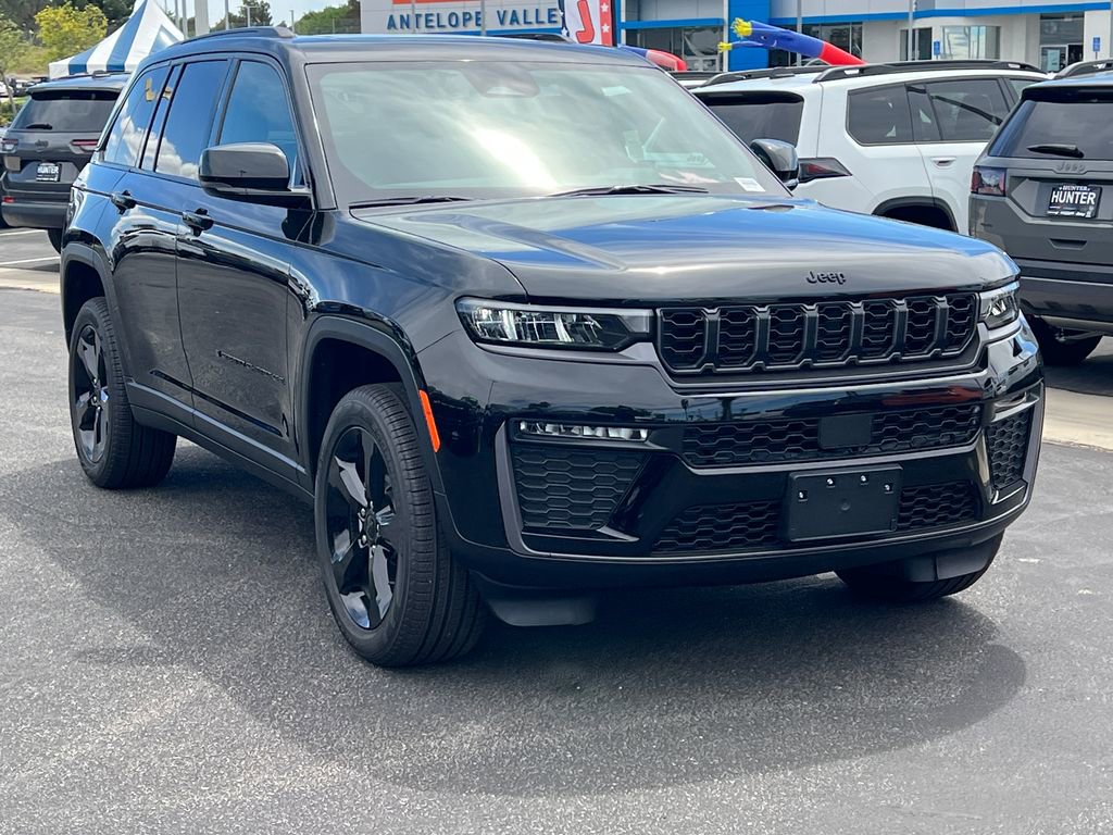New 2026 Jeep Grand Cherokee Limited w/ Limited Altitude Package image 11