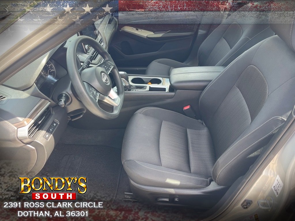 Used 2024 Nissan Altima 2.5 SV image 10