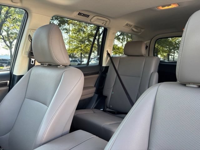 Used 2021 Lexus GX 460 Premium w/ Accessory Package AWD/4WD image 24