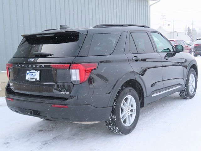 Used 2025 Ford Explorer Active image 4