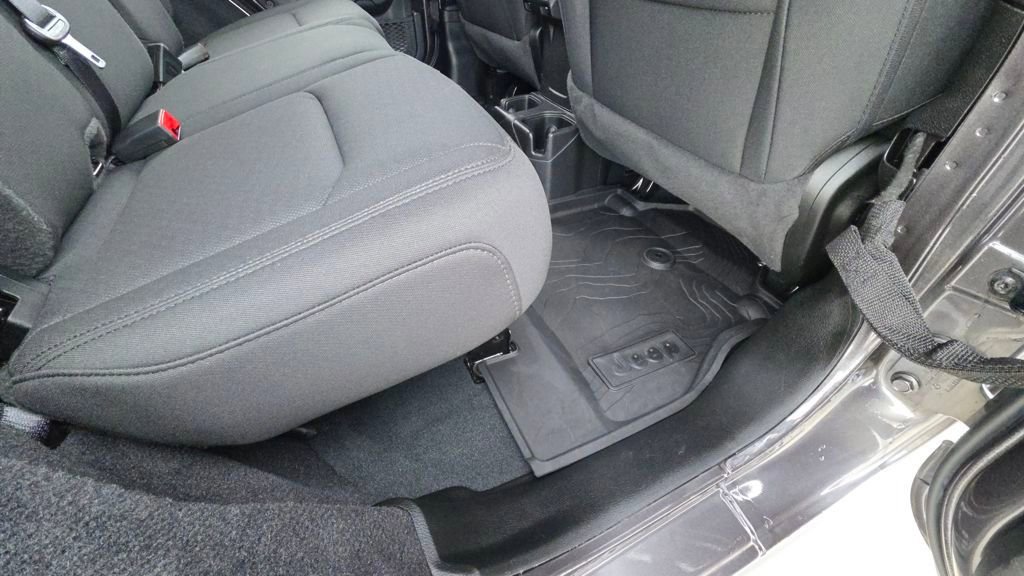 Used 2022 Jeep Wrangler Unlimited Sport image 15