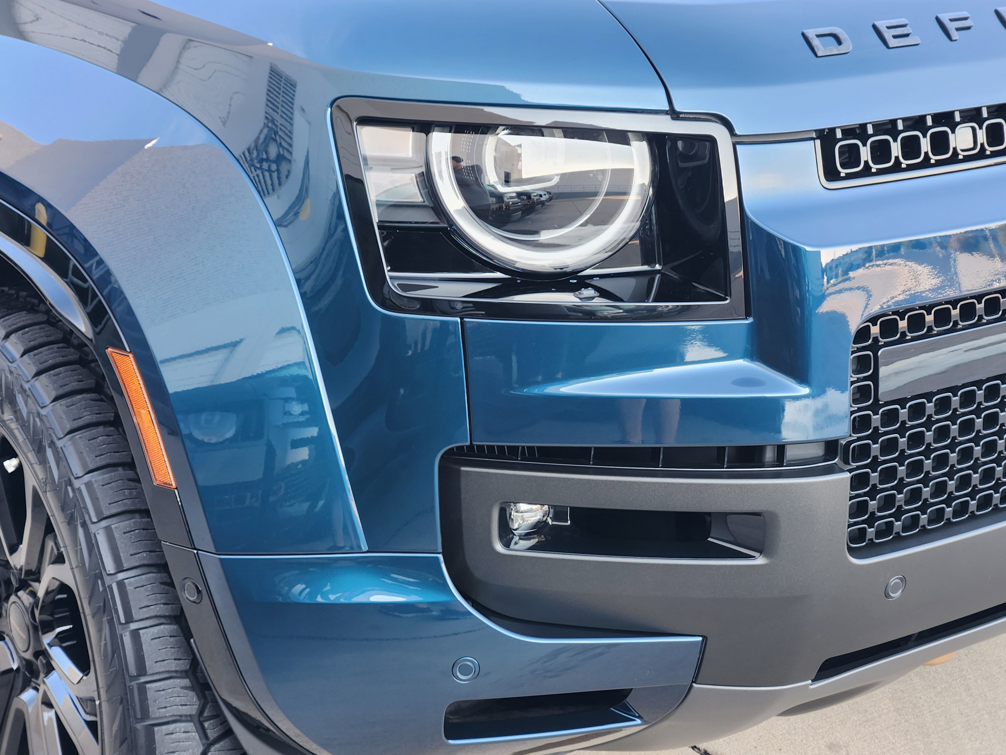 New 2026 Land Rover Defender 110 OCTA image 8