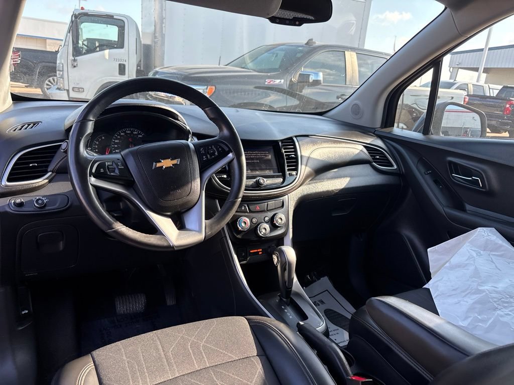 Used 2021 Chevrolet Trax LT w/ Driver Confidence Package FWD image 12