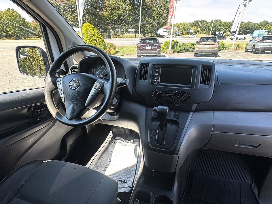 Used 2021 Nissan NV200 S FWD image 36