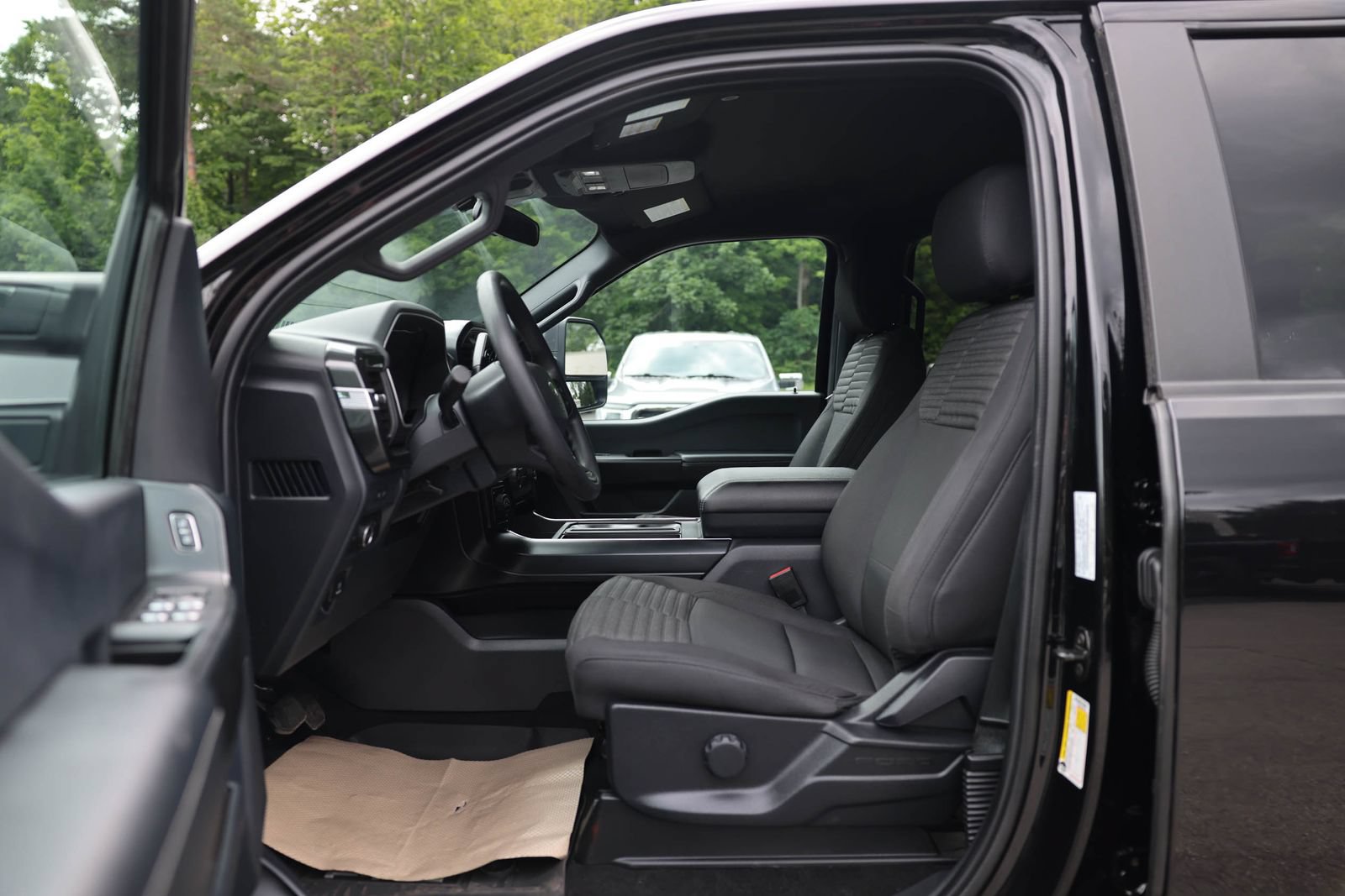 Used 2022 Ford F150 XL w/ STX Black Appearance Package AWD/4WD image 13