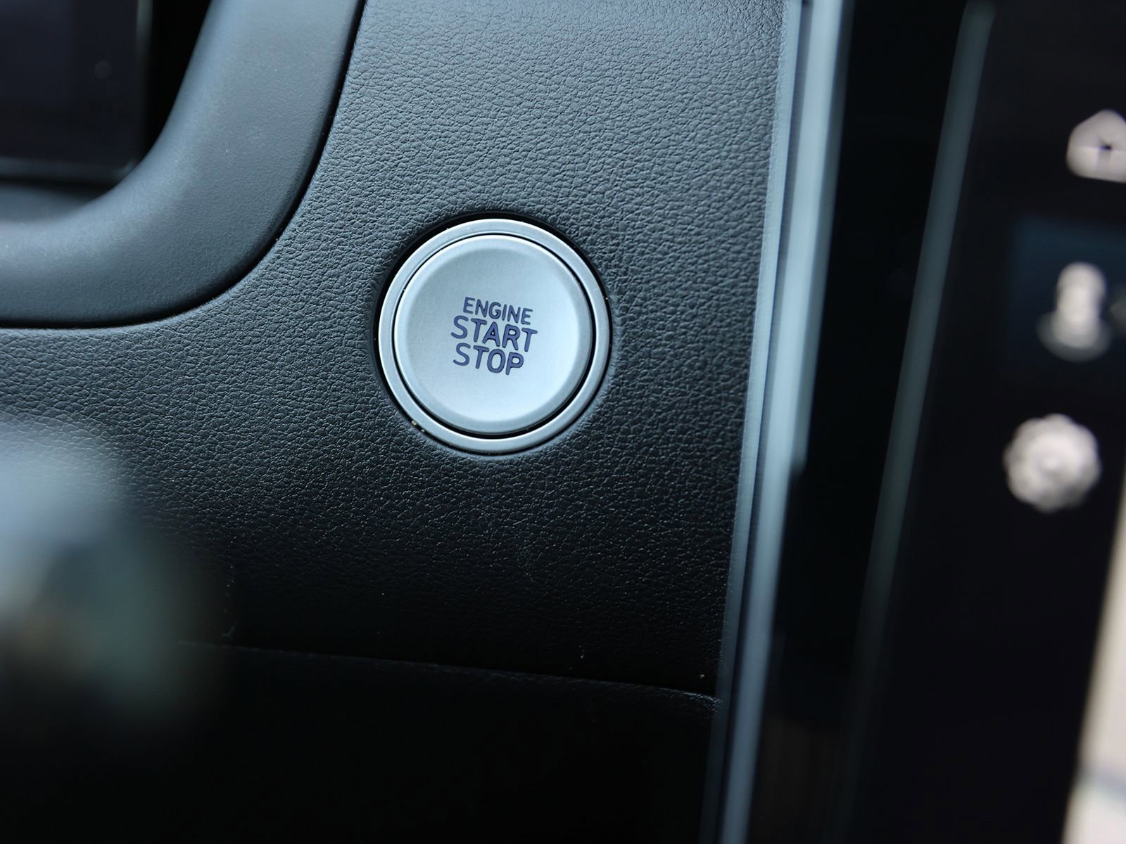 Certified 2024 Hyundai Santa Cruz XRT image 30