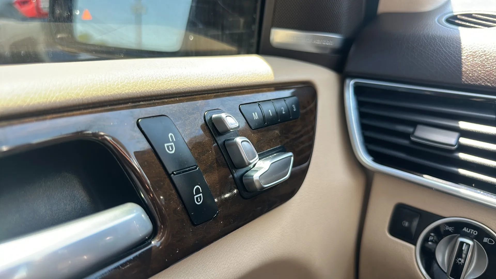 Used 2018 Mercedes-Benz GLE 350 4MATIC image 27