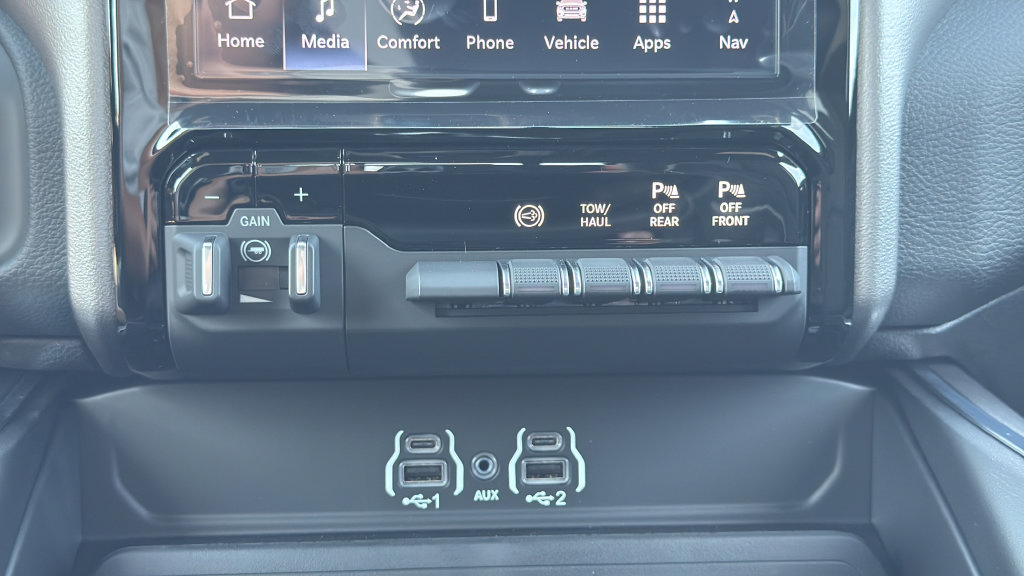 New 2027 RAM 3500 Laramie w/ Night Edition AWD/4WD image 23