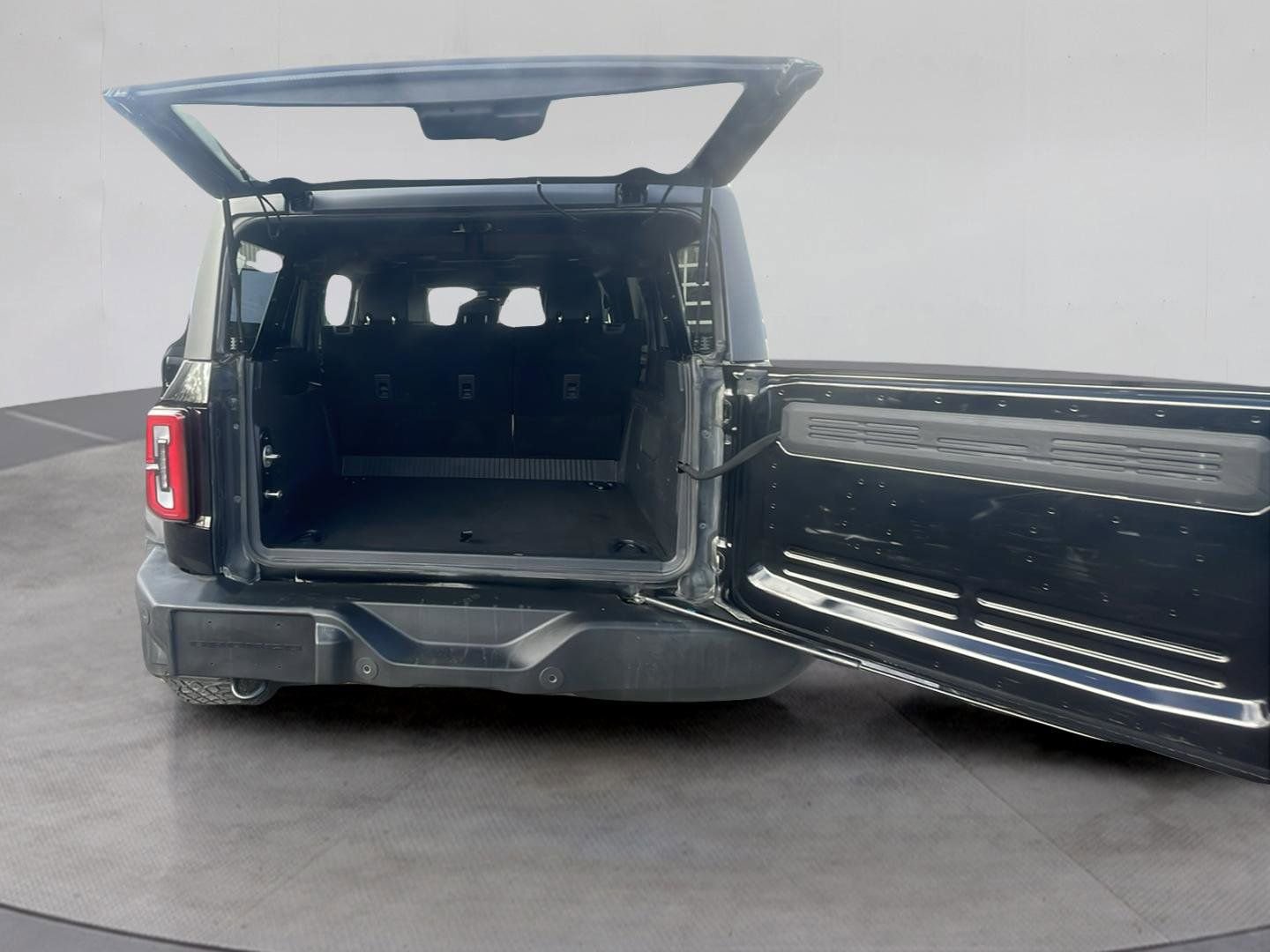 Certified 2024 Ford Bronco Wildtrak image 24