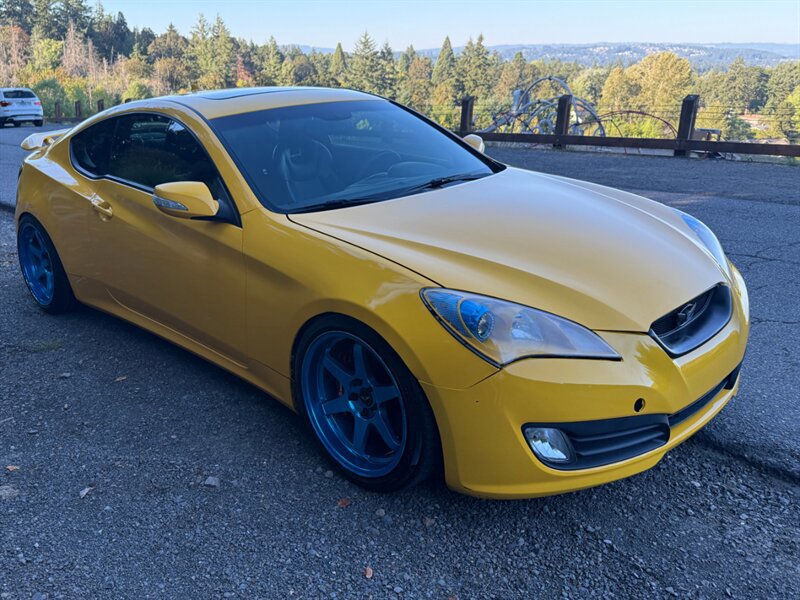 Used 2012 Hyundai Genesis 3.8 RWD image 6
