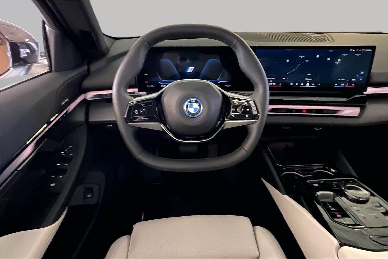 Used 2024 BMW i5 eDrive40i w/ M Sport Package RWD image 5