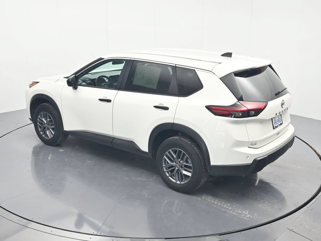 Used 2024 Nissan Rogue S FWD image 34