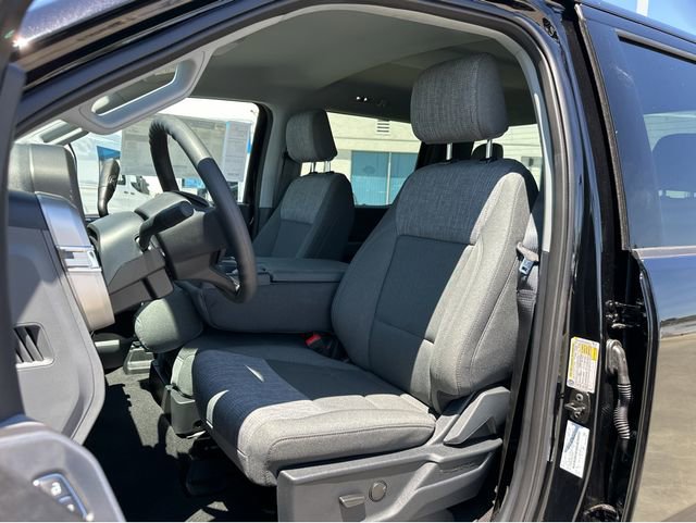 New 2025 Ford F350 XLT w/ Black Appearance Package image 15