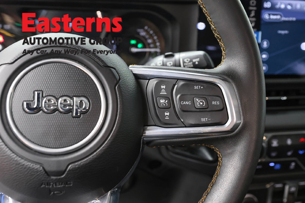 Used 2024 Jeep Wrangler Unlimited Sahara w/ Technology Group AWD/4WD image 16