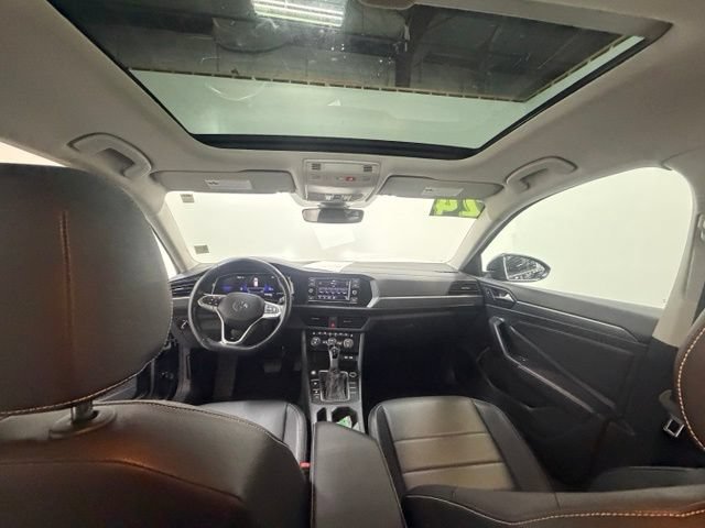 Used 2024 Volkswagen Jetta SE FWD image 16