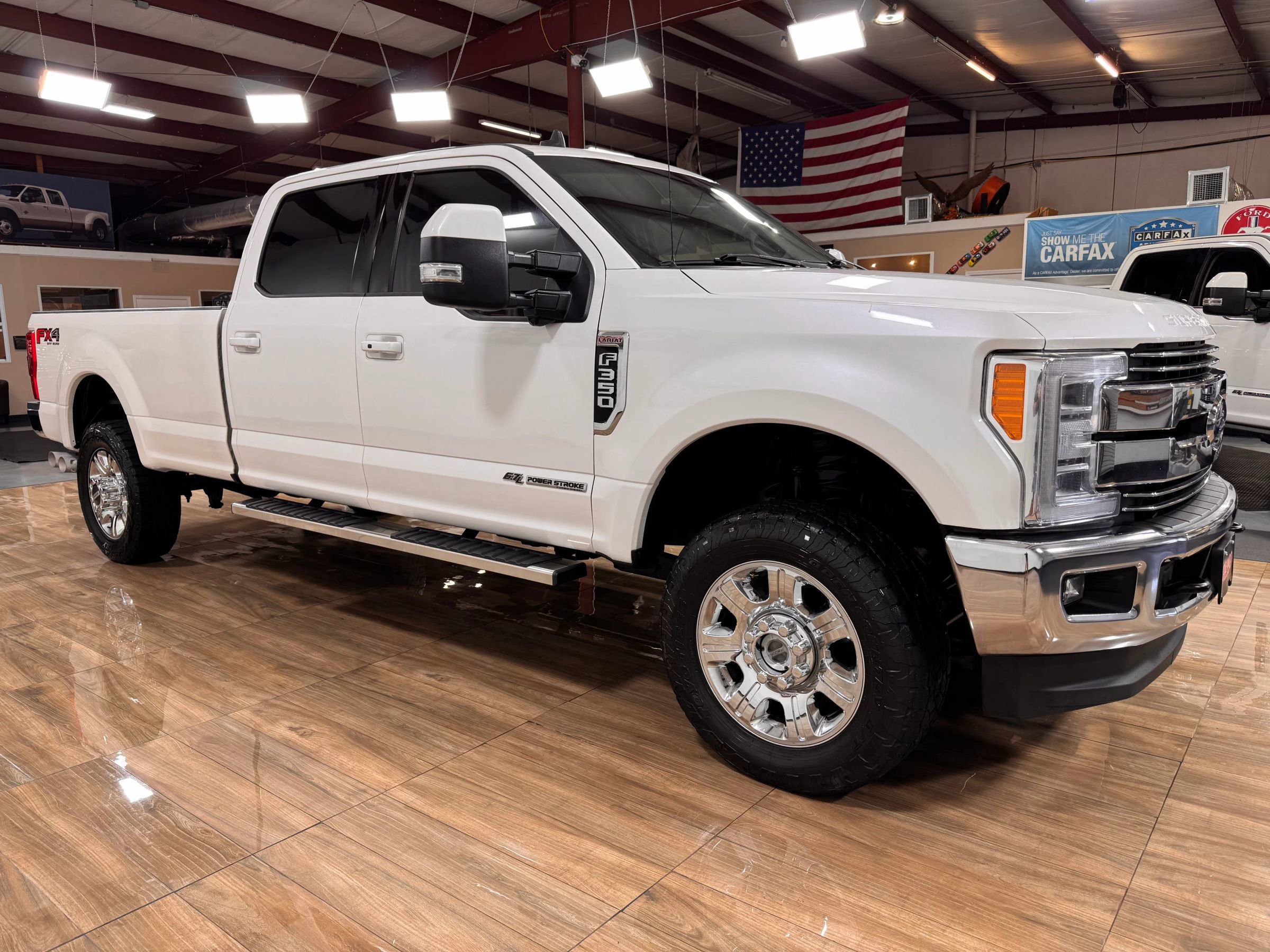 Used 2019 Ford F350 Lariat w/ Lariat Ultimate Package image 3