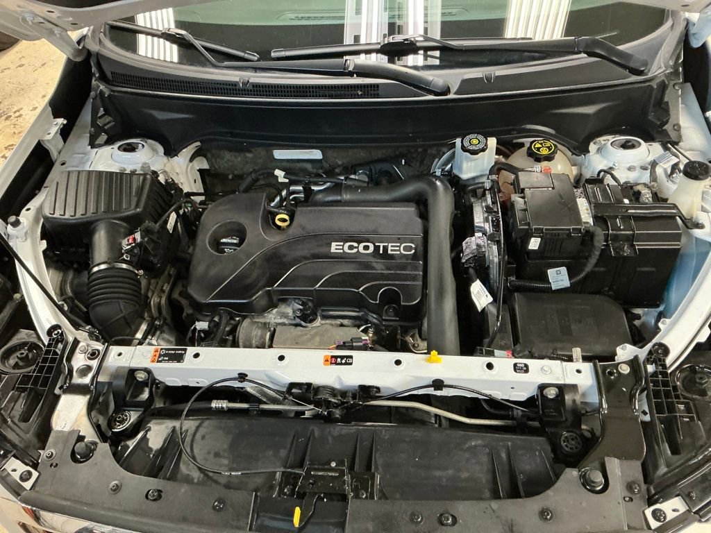 Used 2018 GMC Terrain SLE w/ Driver Convenience Package image 3