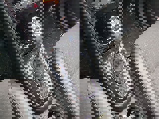 Used 2022 Buick Encore Preferred w/ Safety Package image 32