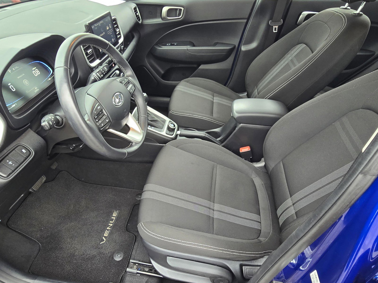 Certified 2024 Hyundai Venue SEL image 17
