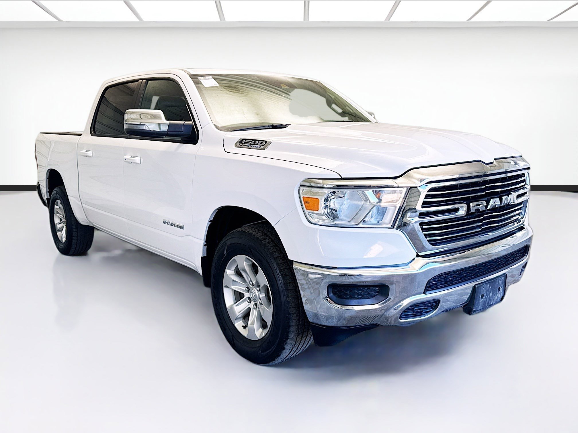 Used 2024 RAM 1500 Laramie image 3