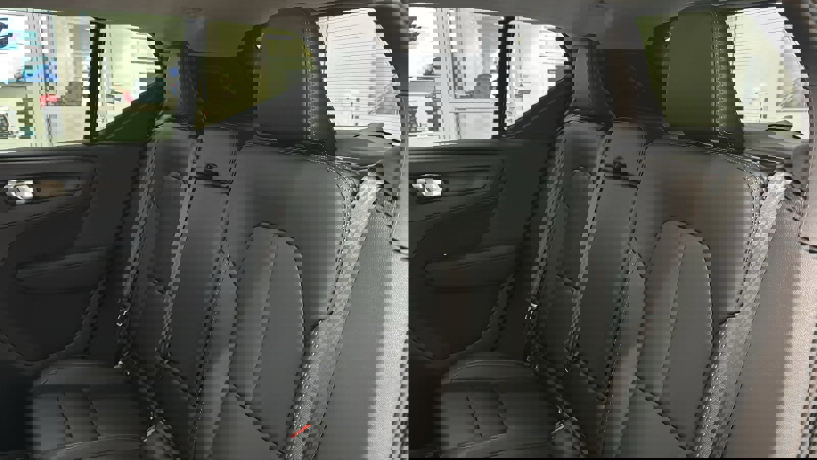 Used 2026 Volvo XC40 B5 Plus w/ Protection Package Premier image 26