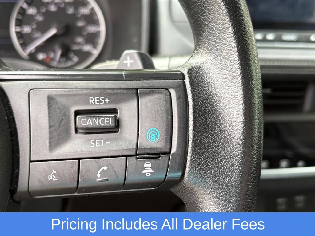 Used 2024 Nissan Rogue SV AWD/4WD image 15