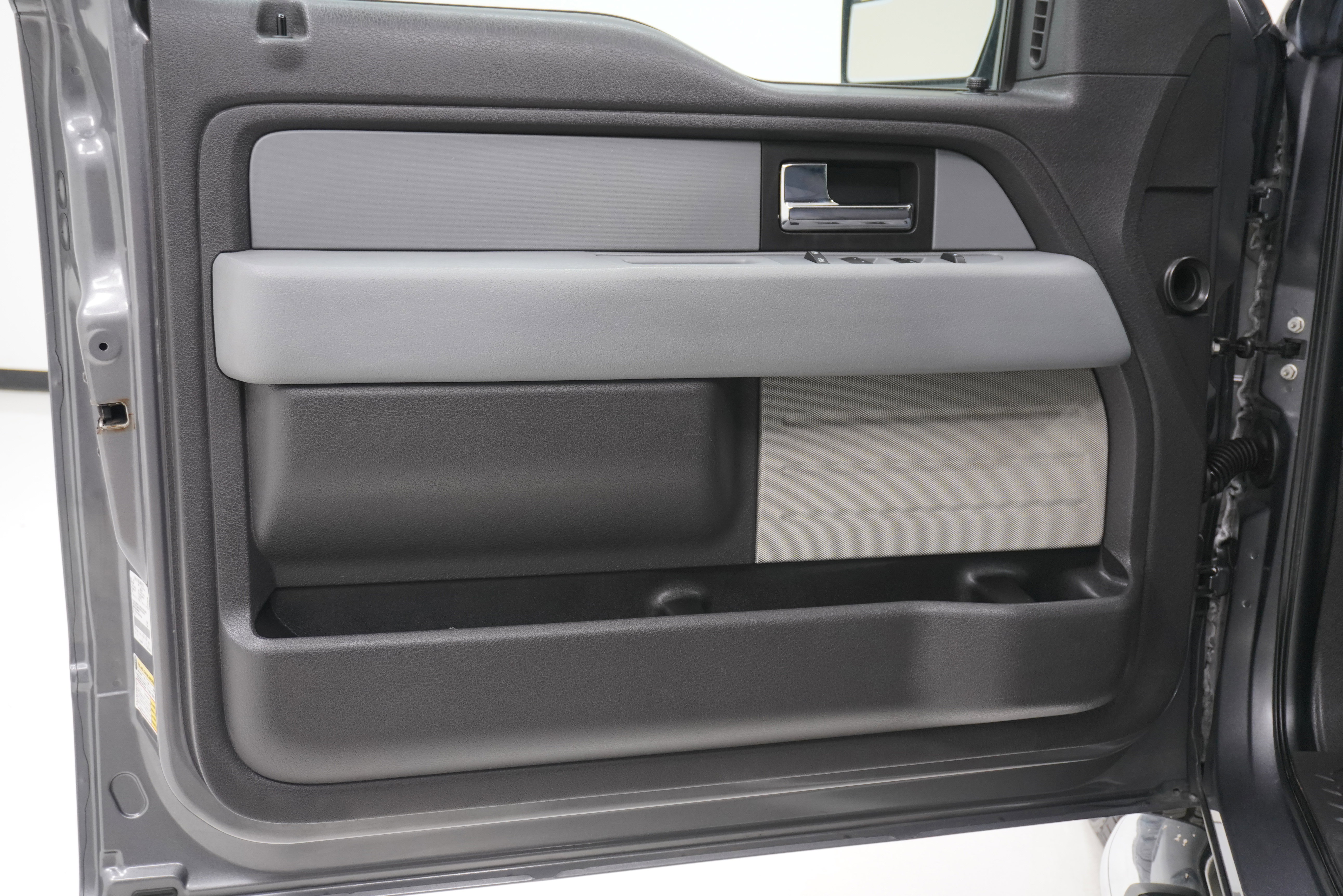 Used 2013 Ford F150 XLT w/ Luxury Equipment Group image 14