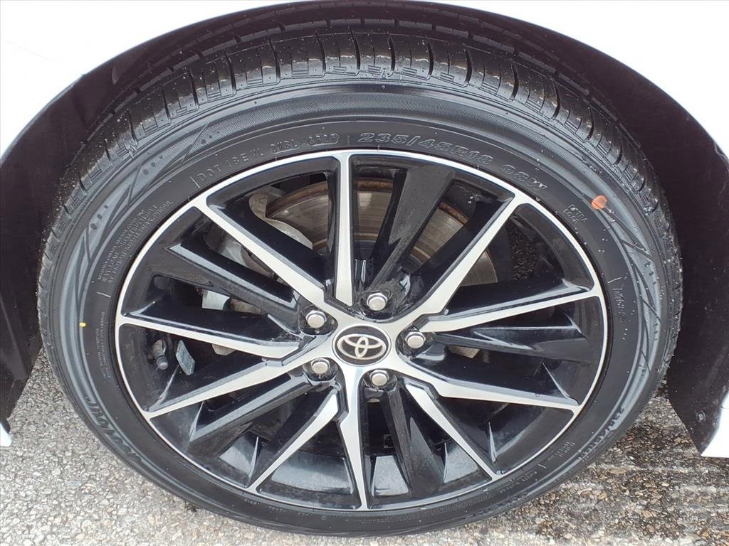 Certified 2022 Toyota Camry SE image 11