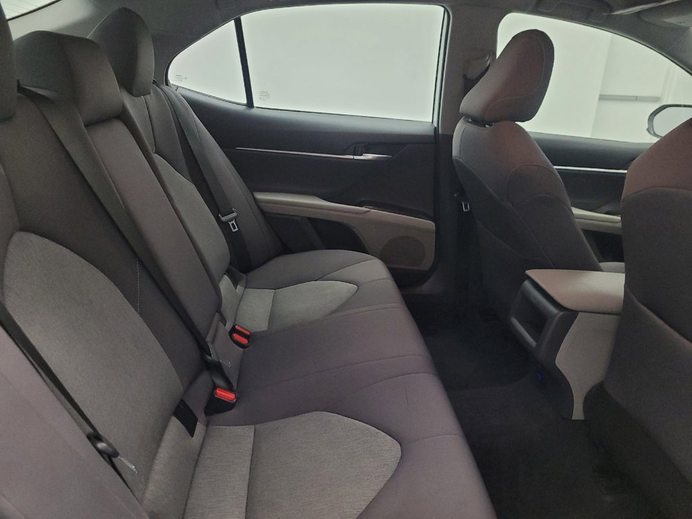Used 2023 Toyota Camry LE image 19