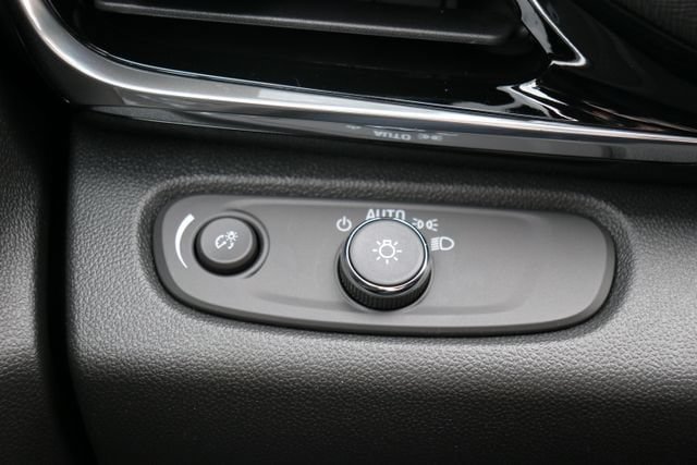New 2026 Buick Envista Sport Touring w/ Convenience I Package FWD image 19