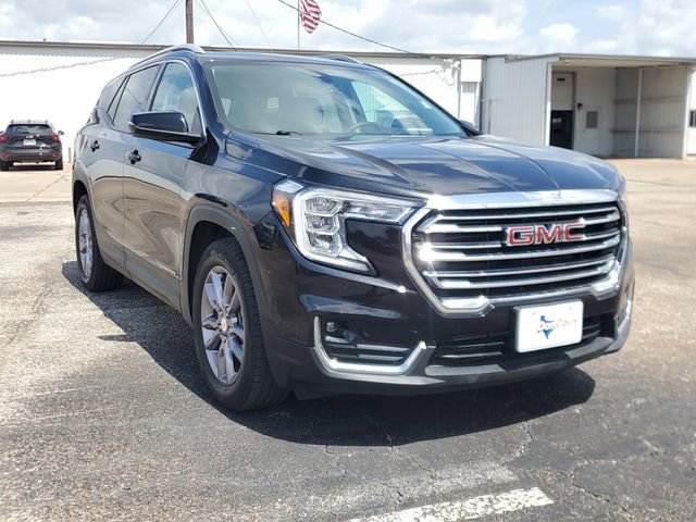 Used 2022 GMC Terrain SLT image 2