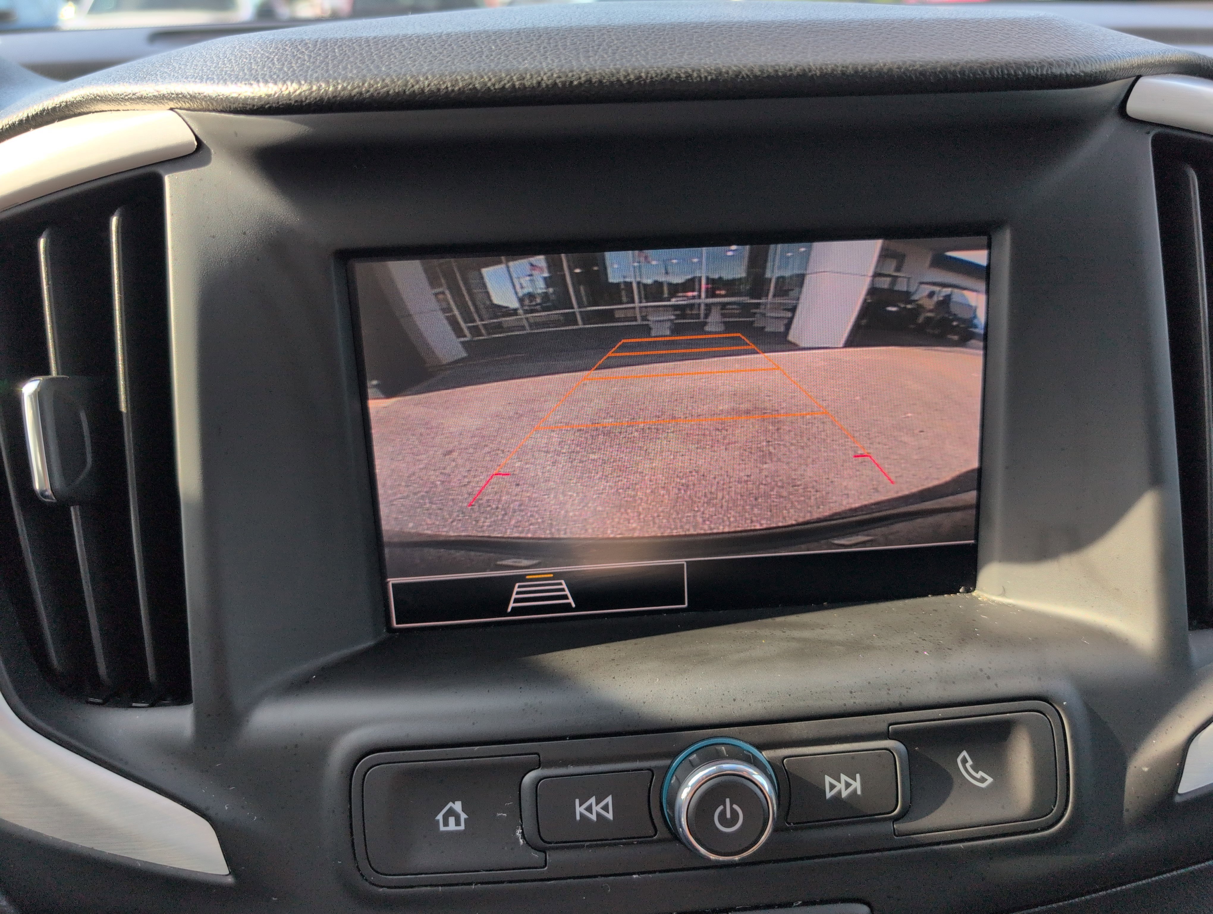 Used 2024 GMC Terrain SLE image 21