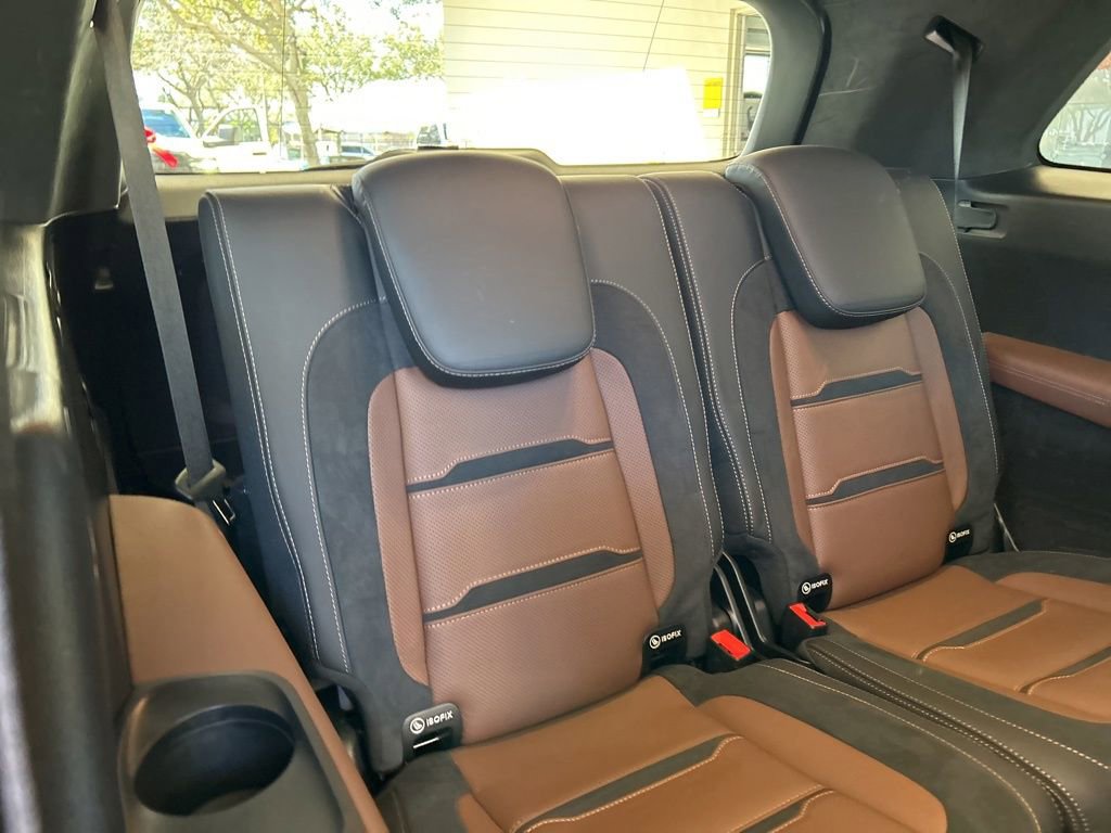 Used 2024 Mercedes-Benz GLS 63 AMG 4MATIC image 38