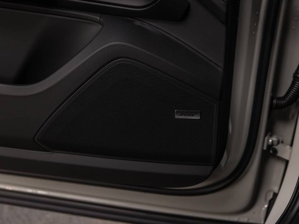 Certified 2026 Porsche Cayenne AWD/4WD image 34