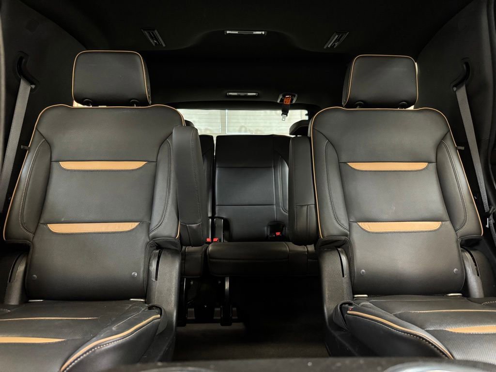Used 2021 GMC Yukon AT4 w/ AT4 Premium Plus Package AWD/4WD image 17