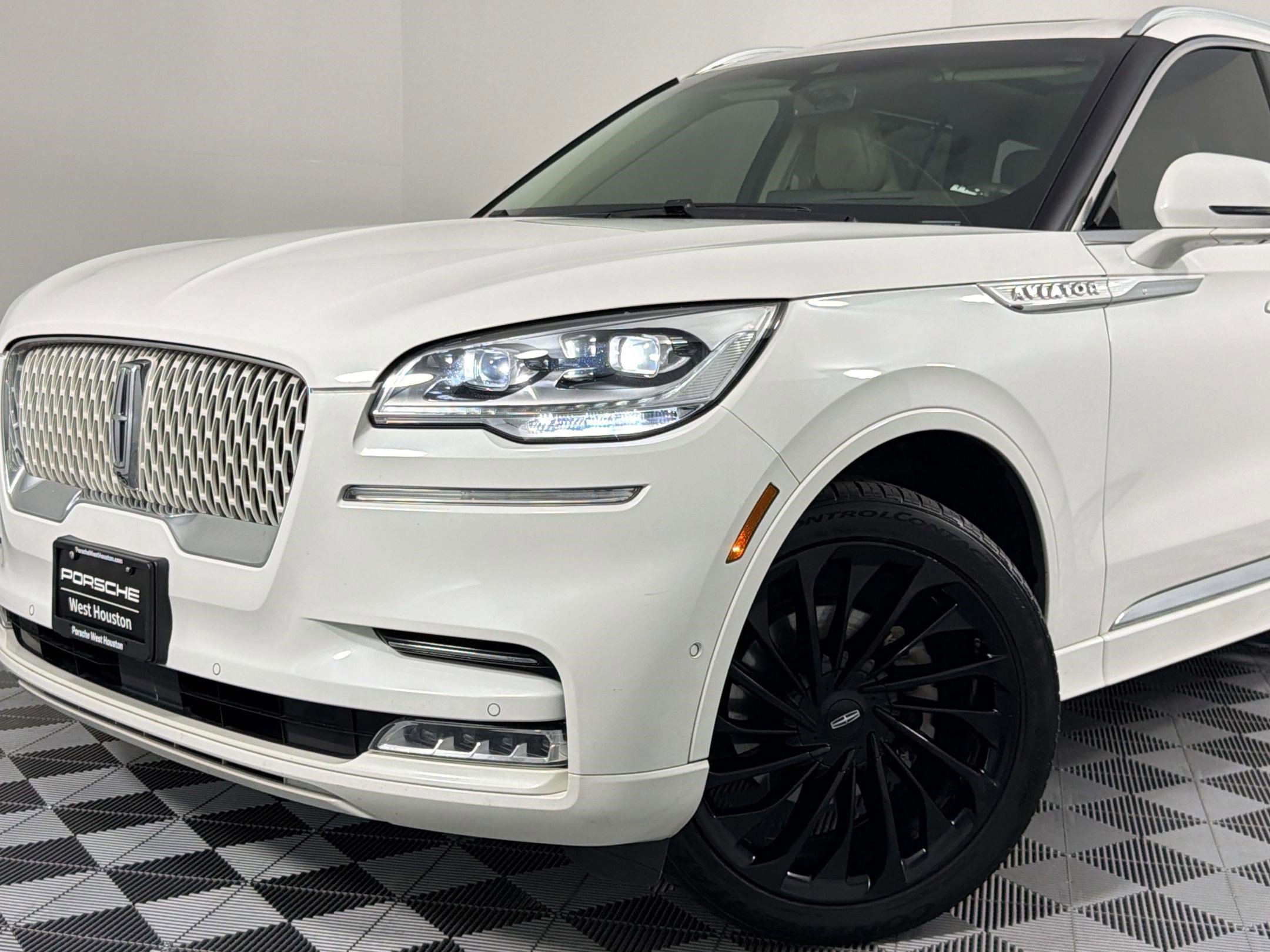 Used 2021 Lincoln Aviator Reserve w/ Equipment Group 210A image 6