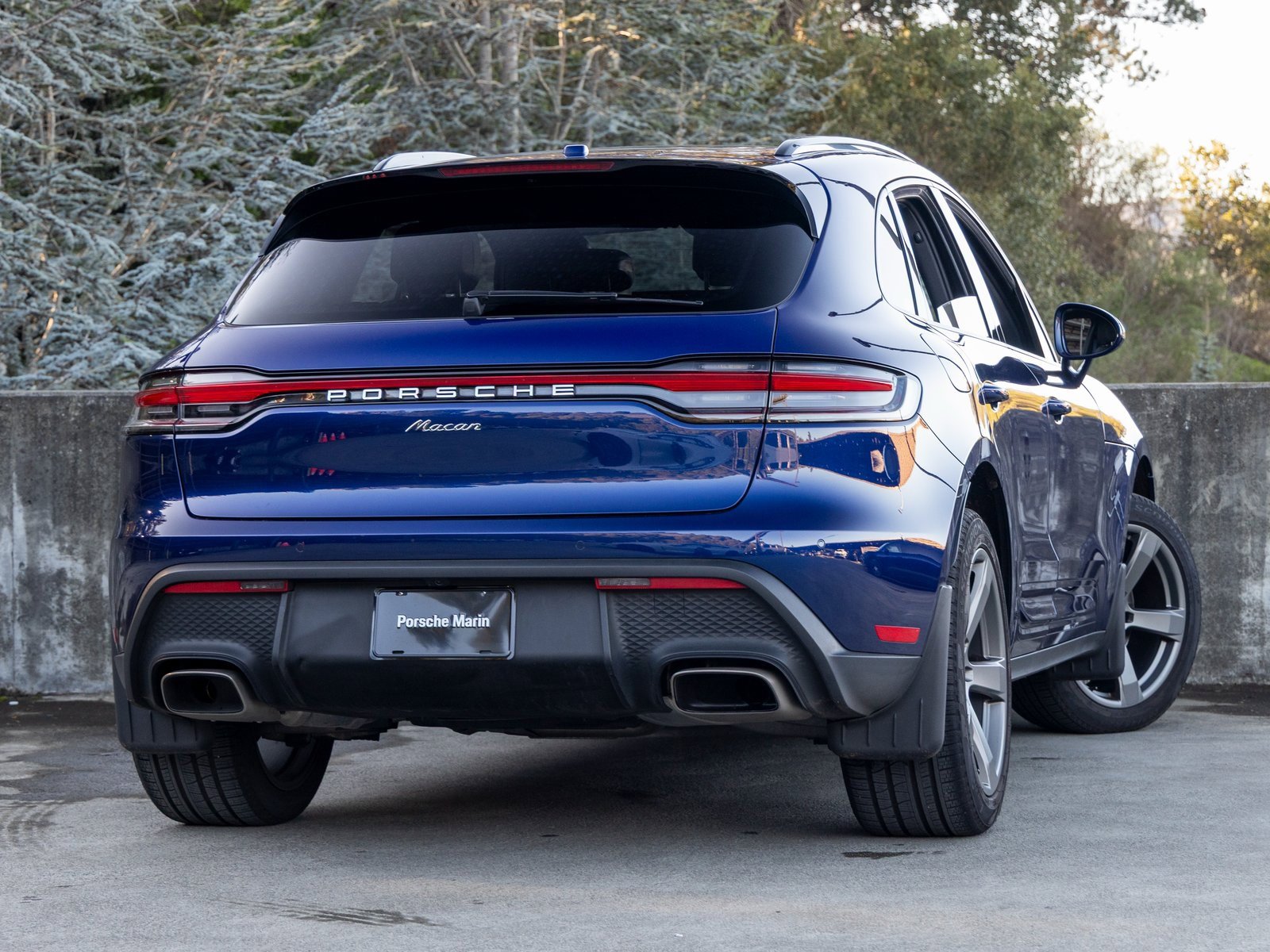 Certified 2024 Porsche Macan image 11