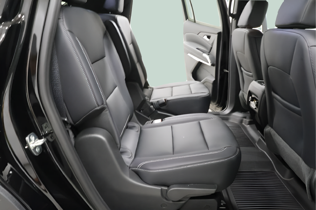 New 2026 Chevrolet Traverse LT w/ Driver Confidence Package FWD image 29