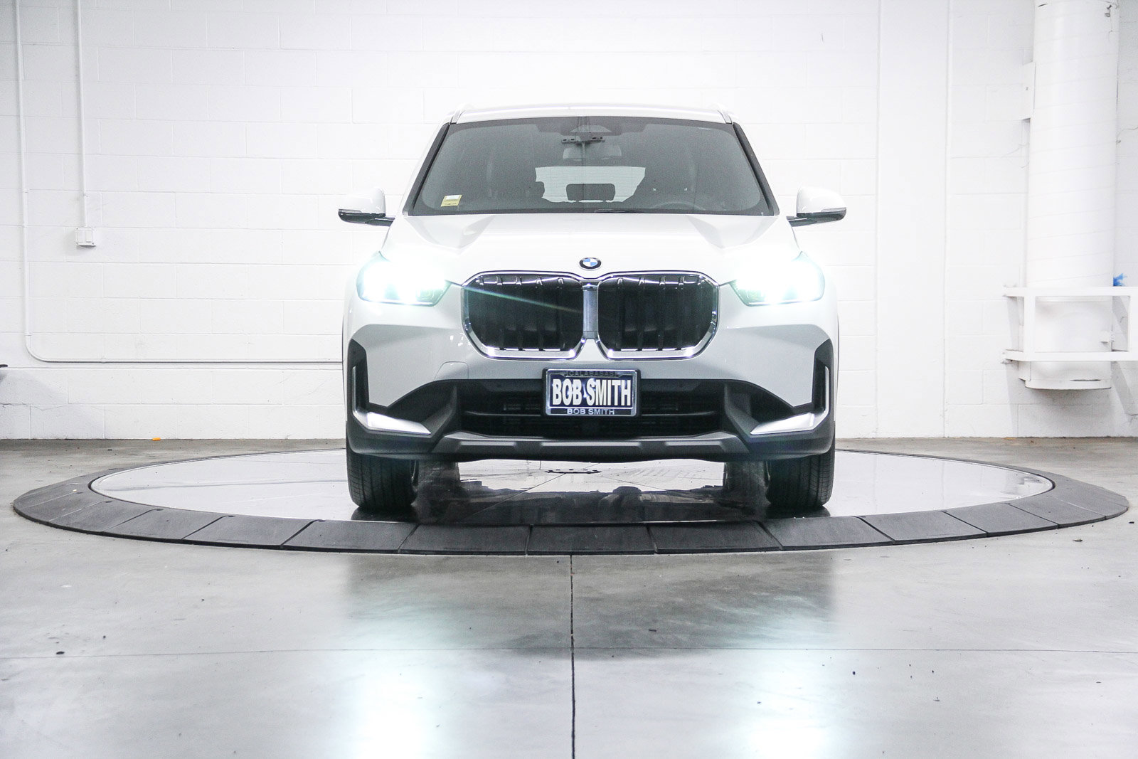Certified 2023 BMW X1 xDrive28i AWD/4WD image 2