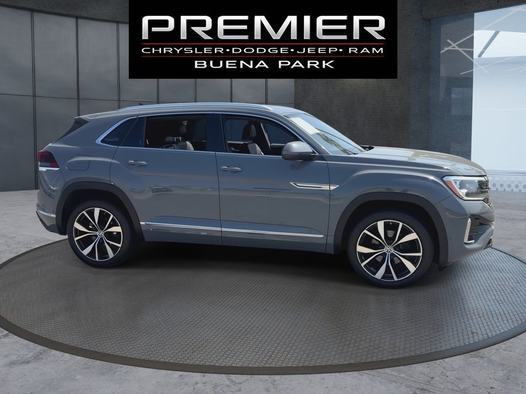 Used 2024 Volkswagen Atlas Cross Sport SEL Premium R-Line image 9