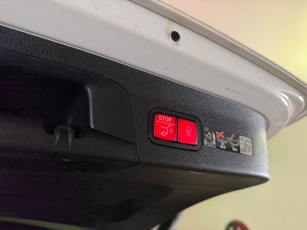 Used 2026 Mercedes-Benz GLS 450 4MATIC image 37