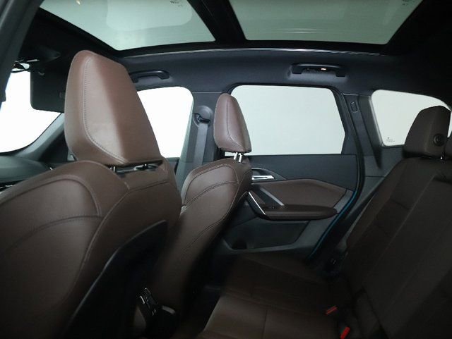 Used 2025 BMW X1 xDrive28i AWD/4WD image 18