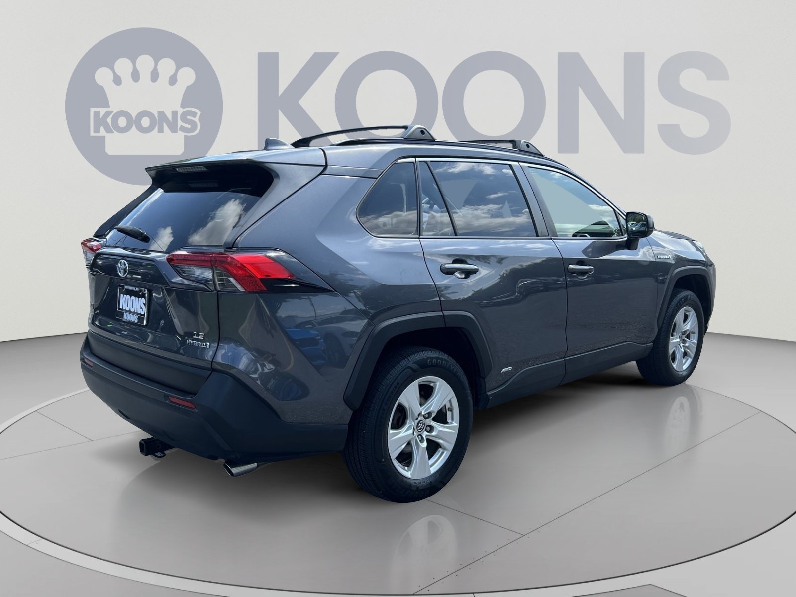 Used 2019 Toyota RAV4 LE w/ Carpet Mat Package AWD/4WD image 7