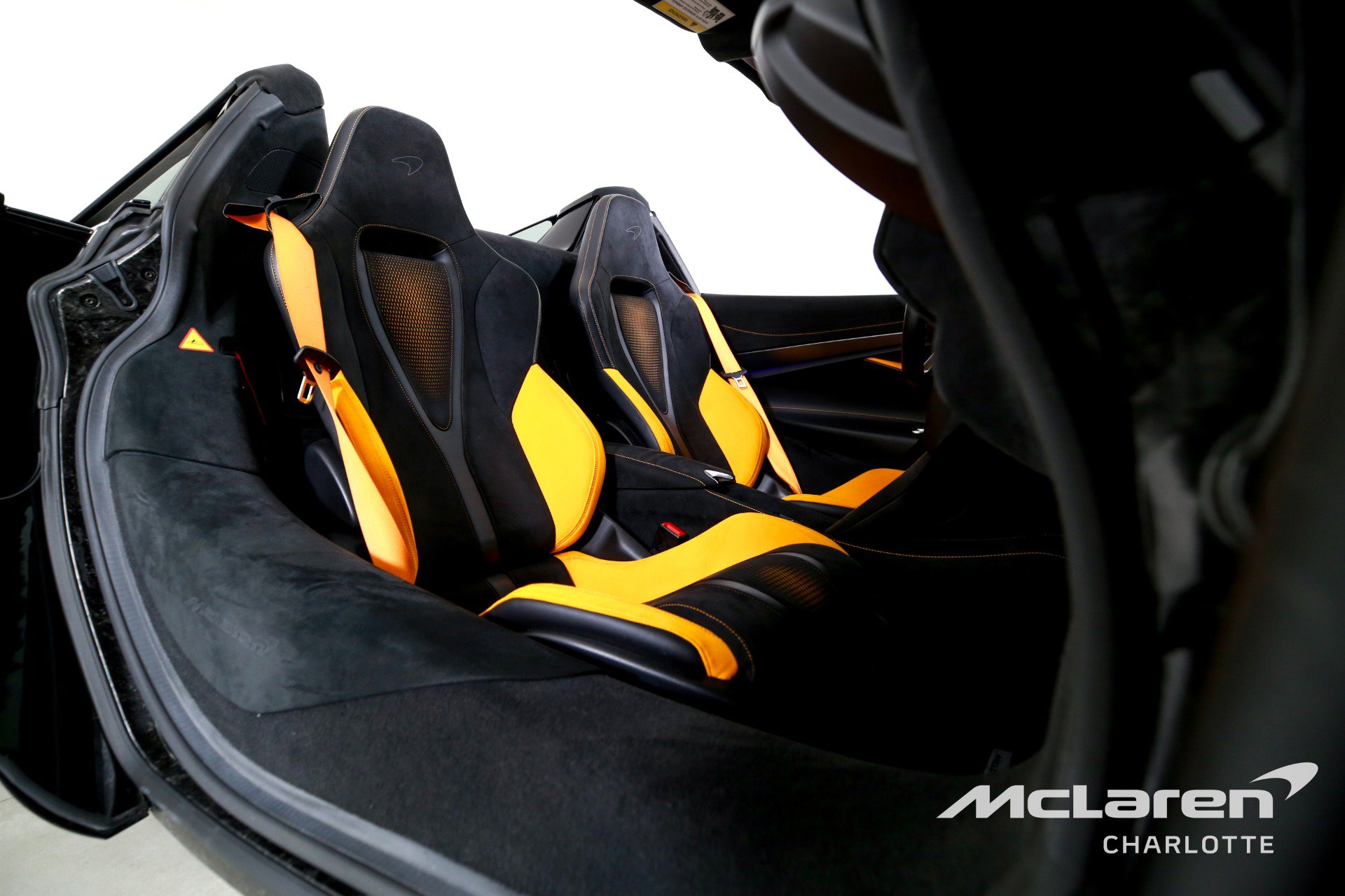 Used 2024 McLaren 750S Spider RWD image 20